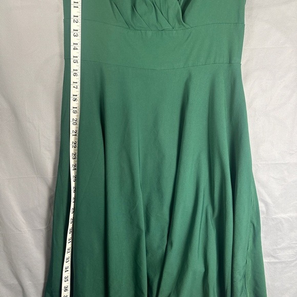 Cbonfinedress Women Solid Cap Sleeve V Neck Fit Flare Midi Dress Green Size M - Picture 7 of 12